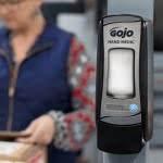 GJ8782_Dozator Gojo Hand Medic ADX-7, Crom-negru, manual, pentru rezerva GJ8745 – crema hidratanta profesionala pentru ingrijirea mainilor Gojo Hand Medic ADX 685ml_1