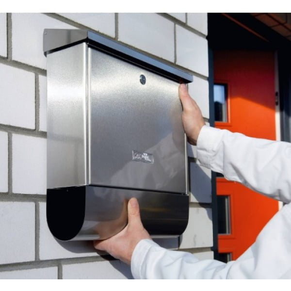 Banda dublu adeziva tesa® 64958, 12mm x 25m, din spuma PE, buretoasa, pentru fixare, montare, lipire puternica si rezistenta, in interior
