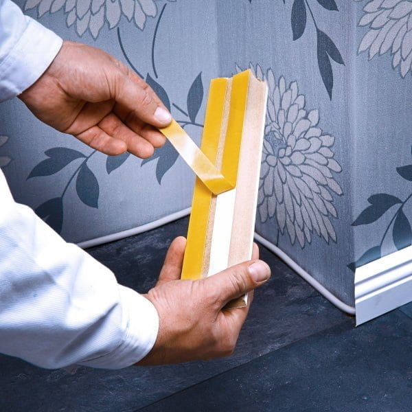 Banda dublu adeziva tesa® 64958, 12mm x 25m, din spuma PE, buretoasa, pentru fixare, montare, lipire puternica si rezistenta, in interior