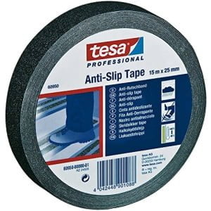 Banda antialunecare tesa®60950 rezistenta, pentru interior sau exterior, culoare neagra, latime 25 mm, lungime 15 metri