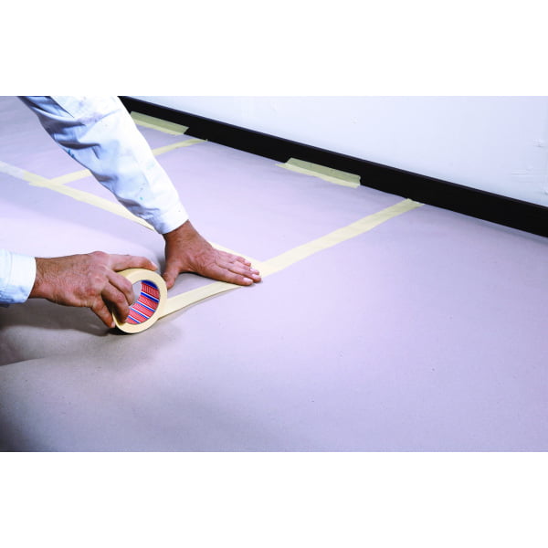Banda de mascare din hartie tesa®4323, latime 50 mm , lungime 50 m