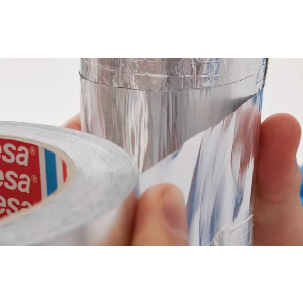 Banda din aluminiu tesa® 60630, culoare argintiu, latime 50 mm, lungime 50 metri, pentru etansare si impermeabilizare, imbinari, reparatii, montari