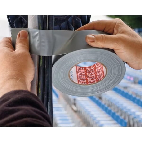 Banda textila tesa® 4688, argintiu, latime 50 mm, lungime 50m, pentru marcare, mascare, ambalare, protejare, fixare și închidere