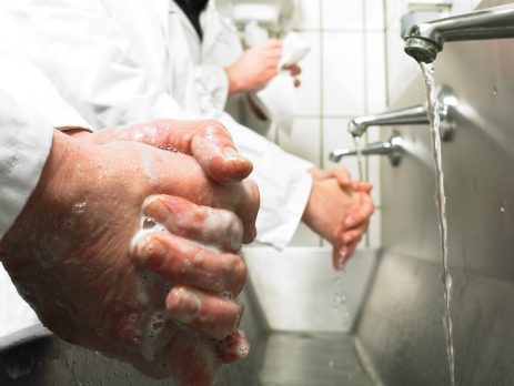 Spalarea mainilor in industria alimentara