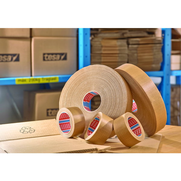 Banda de ambalare autoadeziva, ranforsata tesa® 60013, din hartie, maro, latime 50mm, lungime 25 de metri, certificat FSC