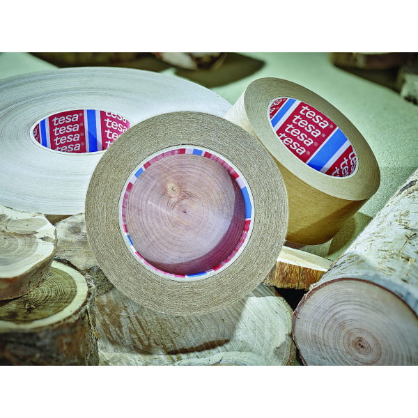 Banda de ambalare tesa® 60408 din hârtie bio, maro, latime 50 de mm, lungime 50 de metri, certificat FSC
