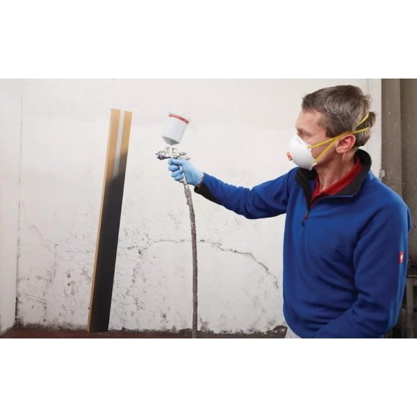 Banda de mascare din hartie tesa® 4341, 38mm x 50m, usor creponata, pentru de metal, cauciuc, sticlă și plastic, rezistenta la 140 °C, adecvata pentru vopsire in camp electrostatic