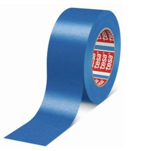 Banda de mascare tesa® 4431 UV, din hartie, albastra, latime 50mm, lungime 50m, pentru vopsire in exterior