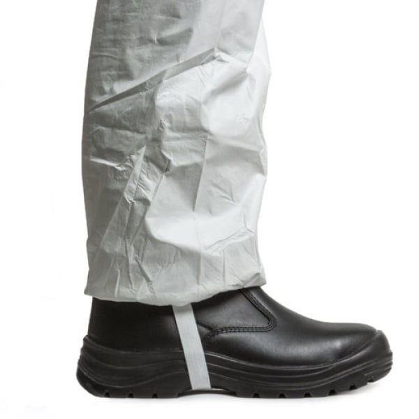 Combinezon de protectie Coverchem 4M40, polipropilena, alb, antistatic, protectie impotriva contaminarii cu chimicale, microorganisme si particule radioactive