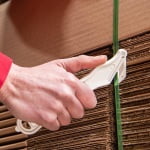 PHC-PLS-400-30W_Cutter cu lama din otel-carbon, pentru taierea ambalajelor mai groase, Klever Excel PLUS, lama din otel, incorporata, in maner, ergonomic_taiere_banda_1