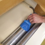 IGX1036BM_Matura de mana, cu maner scurt, peri lungi, duritate medie, albastra, rezistenta la 121°C, margini, adancituri, colturi sau spatii mici, inguste, autoclavare, pentru industria alimentara, HACCP_1