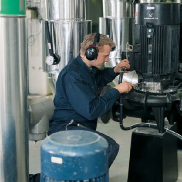 Antifoane externe 3M™ PELTOR™ Optime™ III H540A, SNR 34dB, protectie auditiva in medii foarte zgomotoase, aeroporturi, industria navala, statii electrice, industria textila