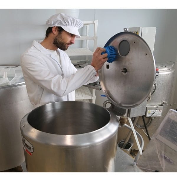 Perie rotunda cu maner ergonomic, IGEAX 1012, duritate mare, alba, pentru curatarea suprafetelor curbate neuniforme, industria alimentara, HACCP, FDA