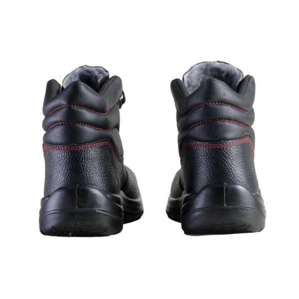 Bocanci Sirin Bastus S3 CI SRC with synthetic fur, abrasion resistance, PU 2D material, bellows type - doubled with spongy material, and lacing through perforations consolidated with metal eyelets.