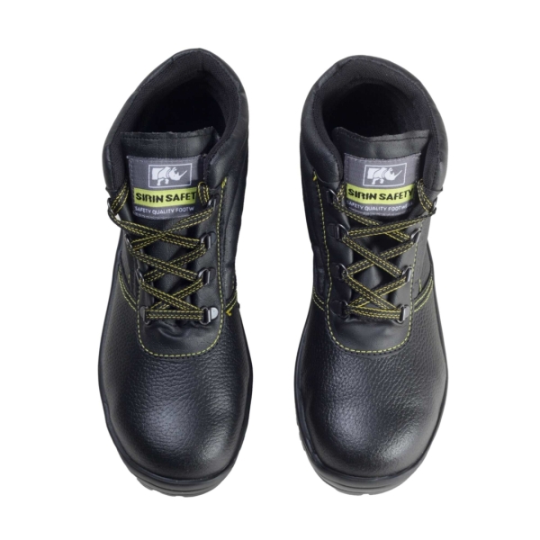 Bocanci Sirin Duras S3 HRO SRC -  material rezistent la abraziune, aerisire piciorului, talpa lipita din cauciuc nitrilic, tip burduf dublata cu material spongios, insiretare prin perforatii consolidate cu capse metalice