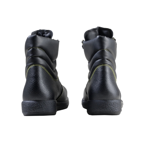 Bocanci Sirin Durazis S2 HI HRO SRC -  material rezistent la abraziune, asigură aerisirea piciorului, lipită din cauciuc nitrilic, tip burduf, dublată cu material spongios, înșiretare prin perforații consolidate cu capse metalice