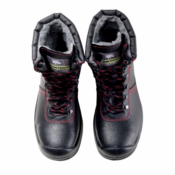 Bocanci Sirin Paltinu S3 CI SRC with synthetic fur, abrasion resistant, PU 2D material, bellows type - doubled with spongy material, and lacing through perforations consolidated with metal staples.