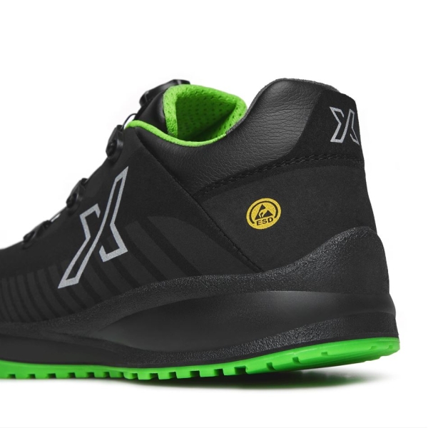 Pantofi Exena Race S3 ESD SRC - sintetic, PU 2D, tip burduf, înșiretare prin perforații consolidate cu capse nemetalice.