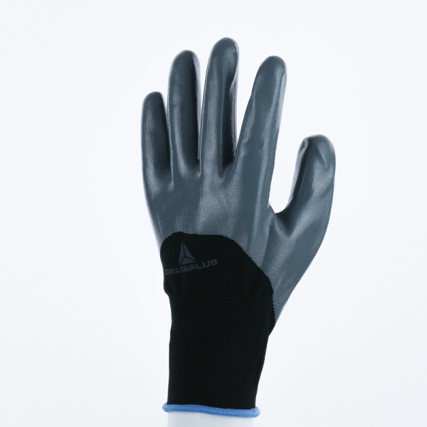 Mănușă tricotată cu strat protector - Poliester - Nitril neted - Calibru : 13, culori: Negru-Gri