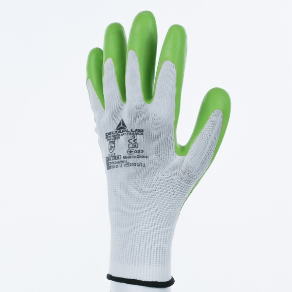 Mănușă tricotată cu strat protector - Poliester - Latex cu motiv ștanțat - Calibru : 15, culori: Alb-Verde